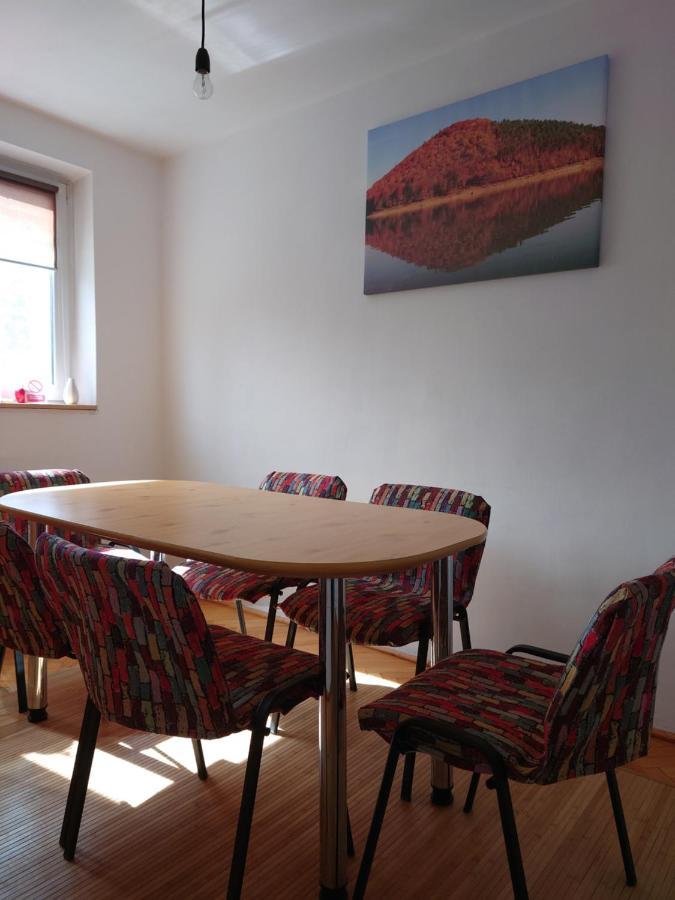 Simple And Comfortable Apartment Miercurea Ciuc Exterior photo